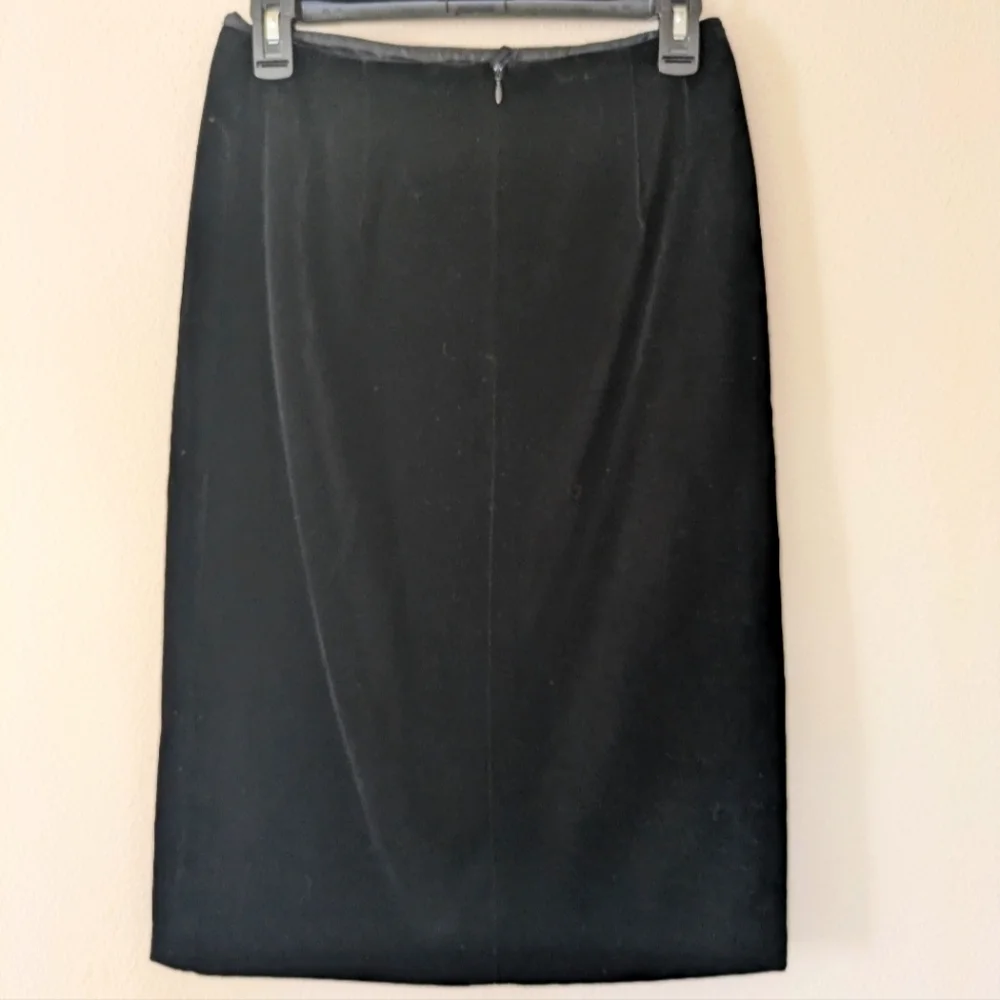Escada 100% Cotton Black Velvet Velour Pencil Skirt sz 42/12/M Business casual
